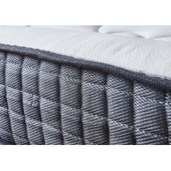Comfort and support with the Biarritz mattress: memory foam, pocket springs, 7 zones