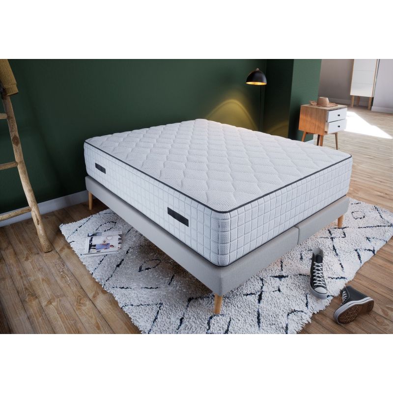 Four Seasons Mattress, 7 Comfort Zones, Memory Foam and Pocket Springs, Reversible, 30cm